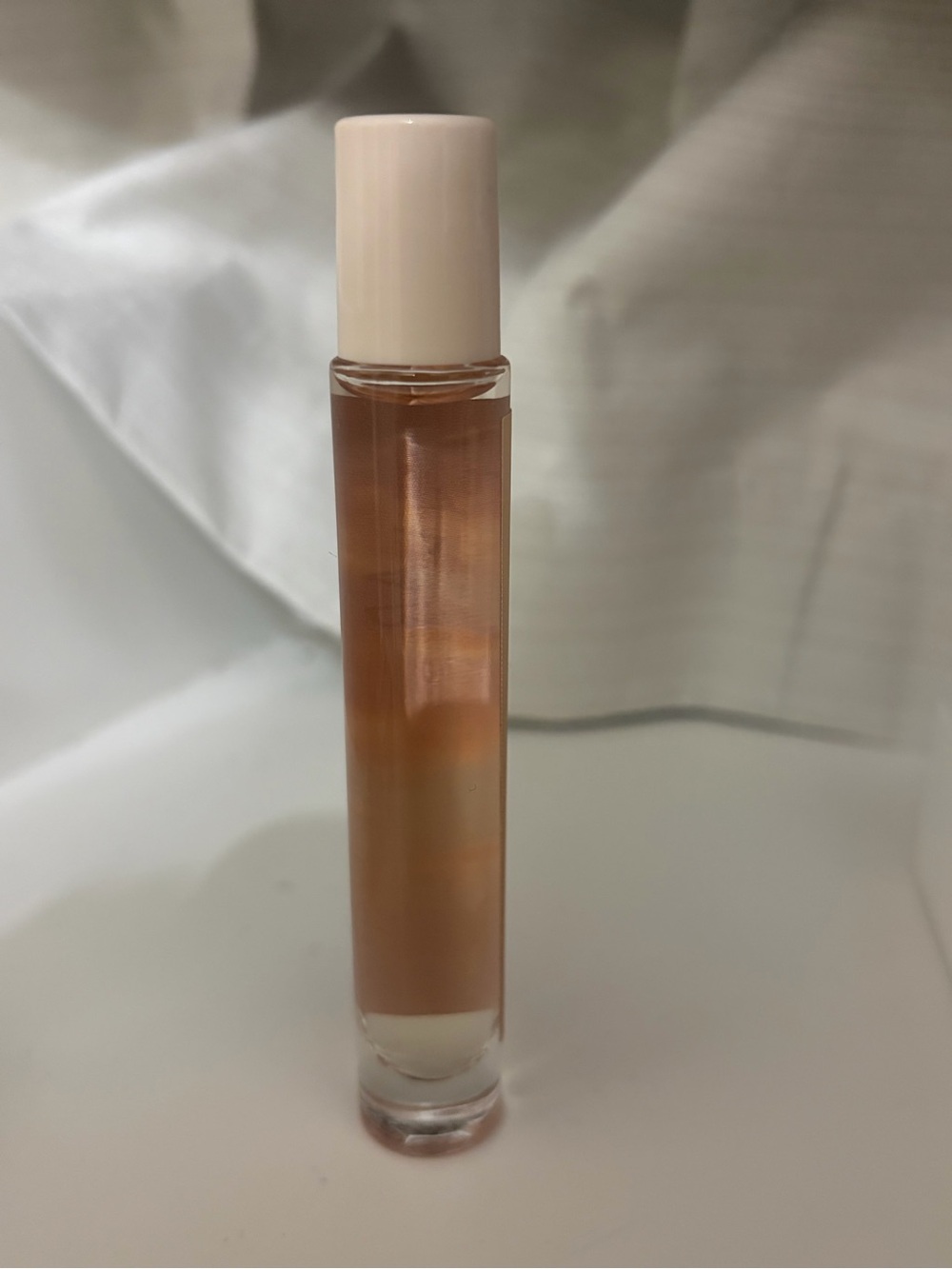 Skylar Vanilla Sky Perfume Rollerball - Picture 3 of 3